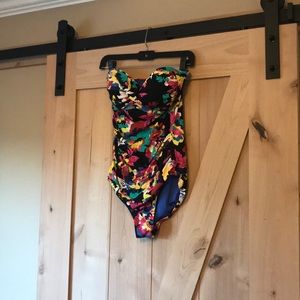 Bathing suit